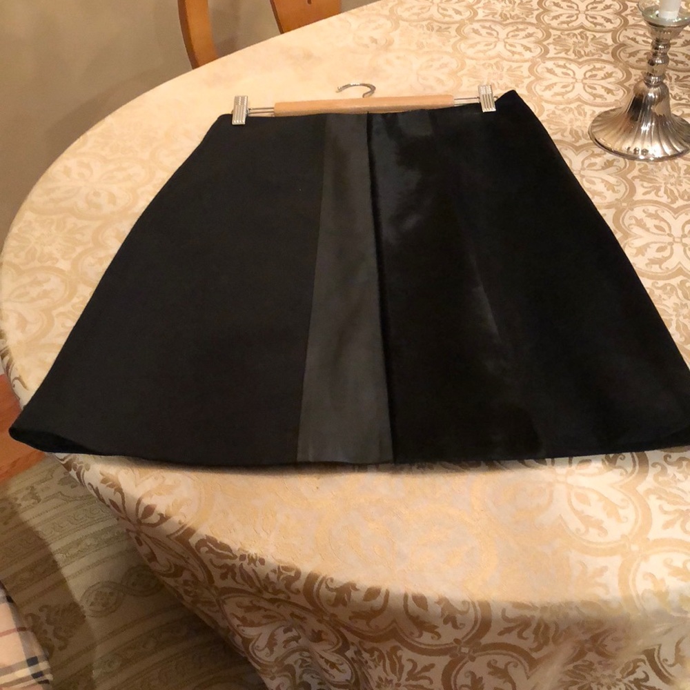 Brand new with tags Skirt by Theory